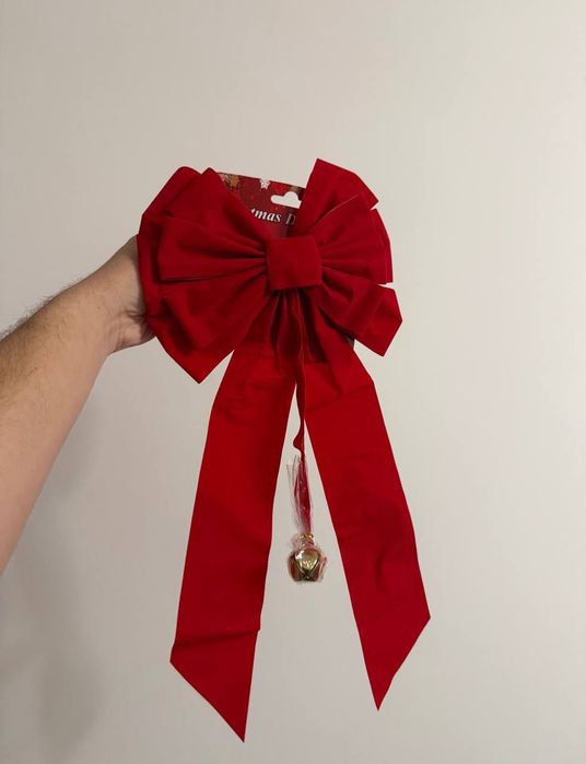Kokarda XXL duża czerwona dekoracja świąteczna z dzwonkami