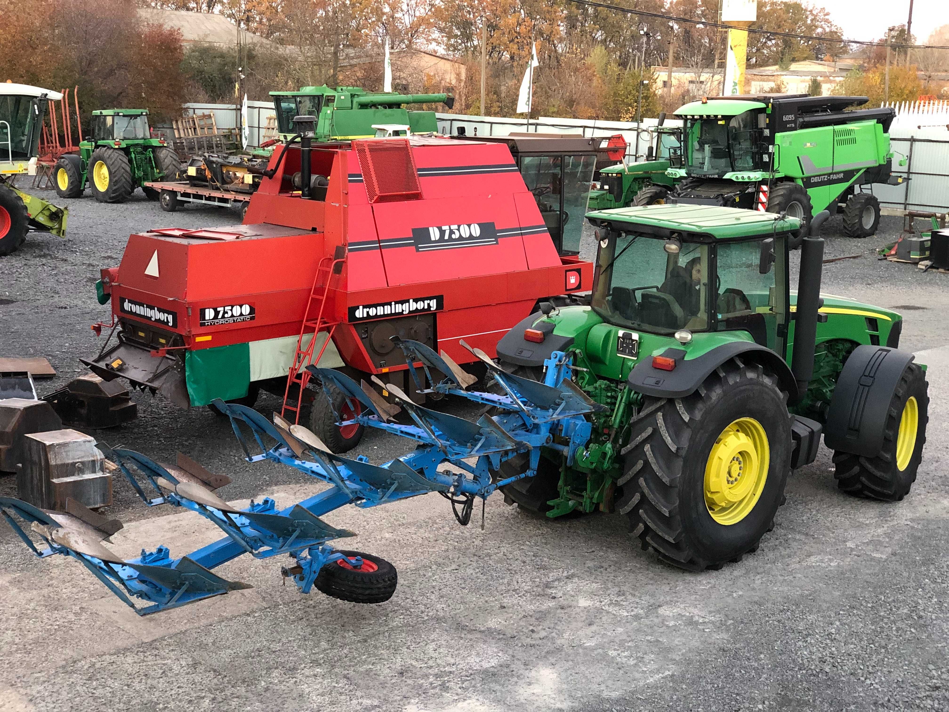 Трактор John Deere 8230 (2008)