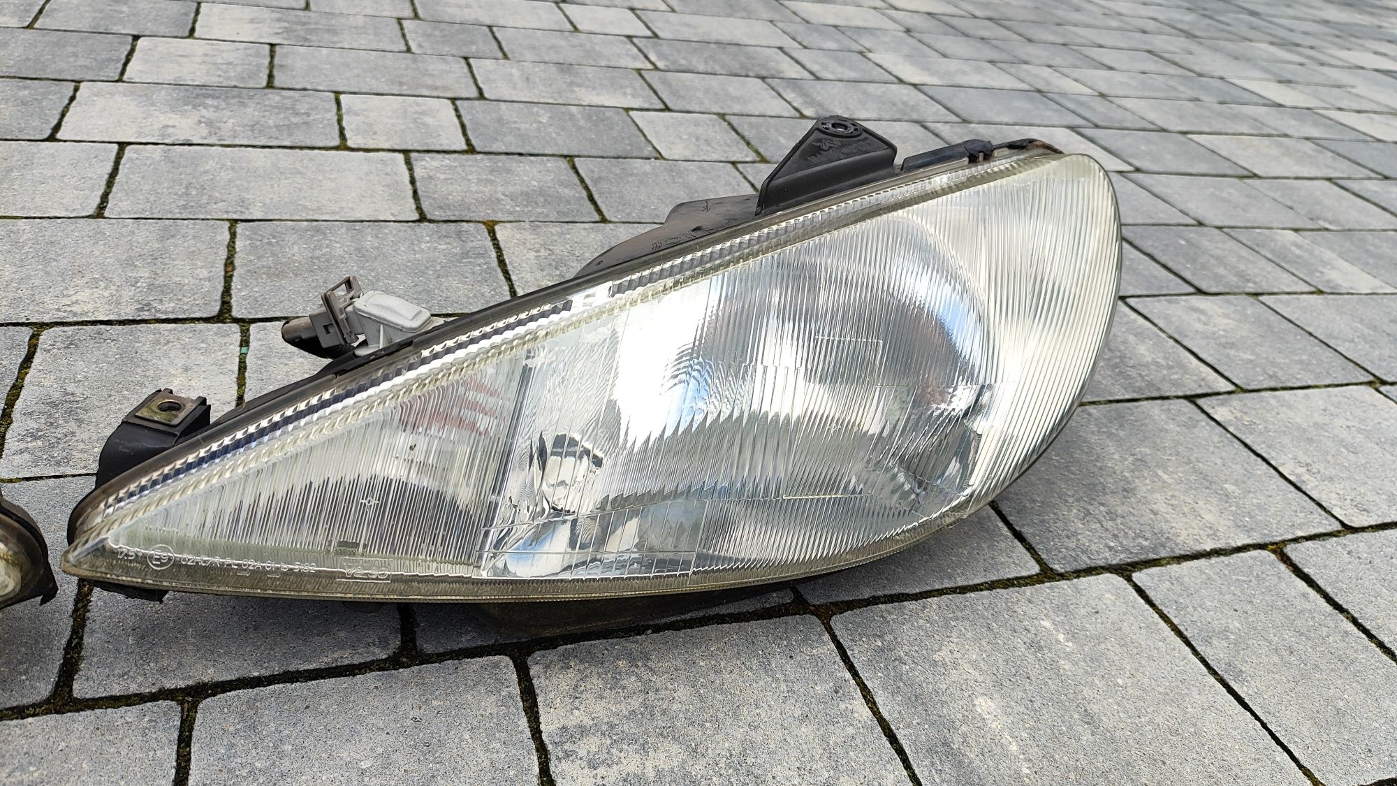 Lampy przednie przód Peugeot 206 Valeo Europa