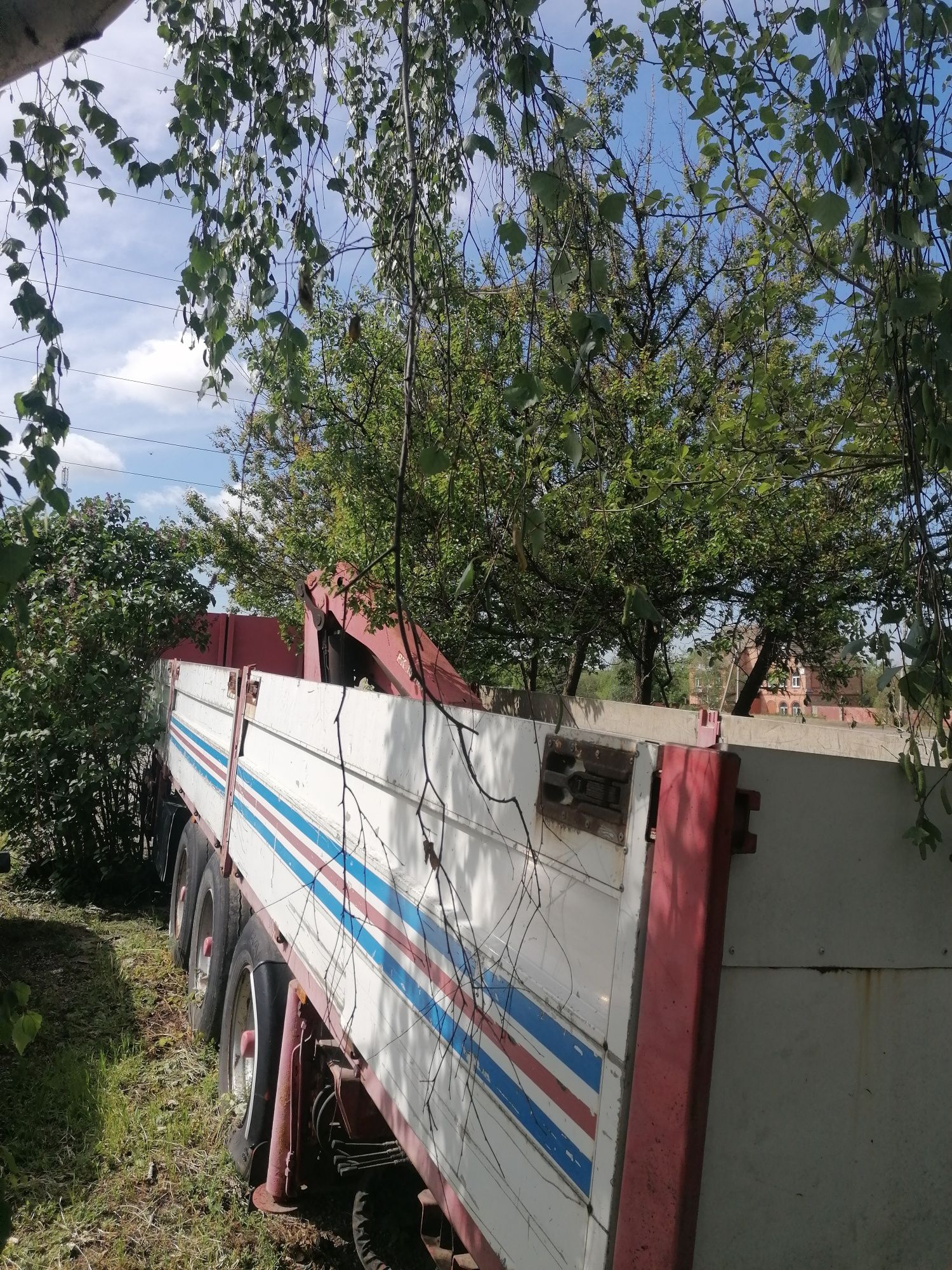 Кран манипулятор 8 тонный на полуприцепе