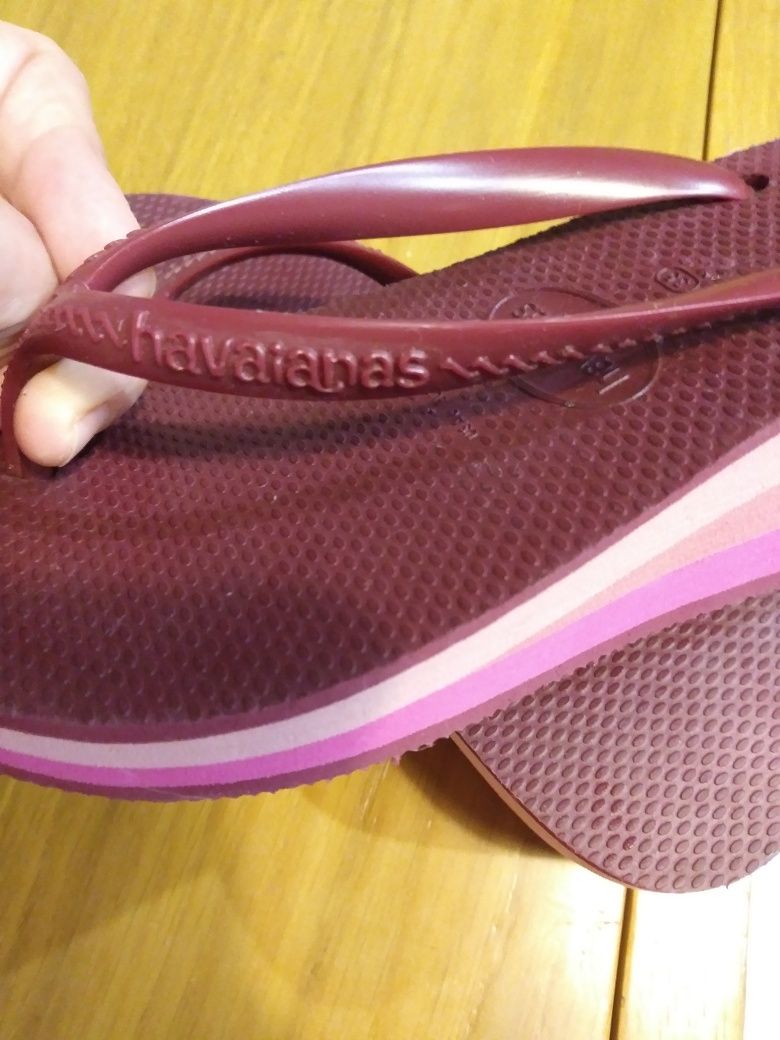 Chinelos havaianas