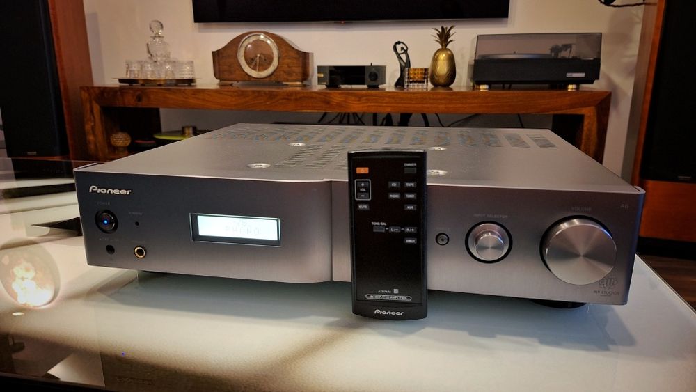 Pioneer A6J Dual Mono Air Studios.