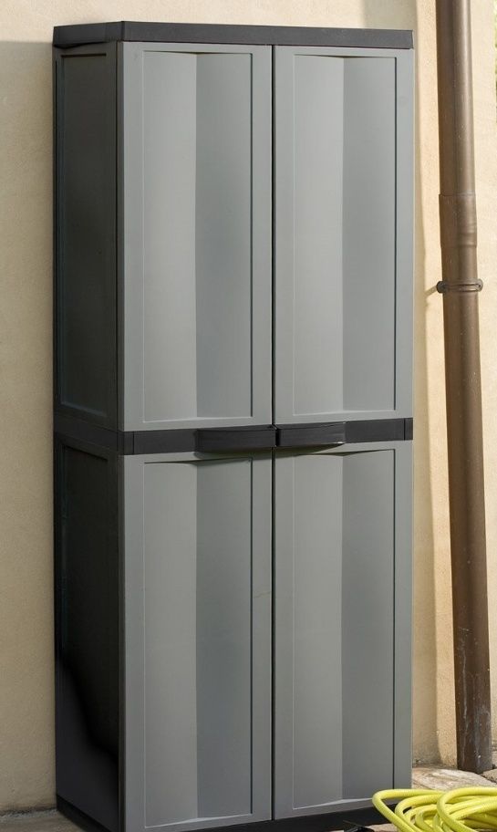 Armário para vassouras em resina com 2 portas e 4 prateleiras reguláve