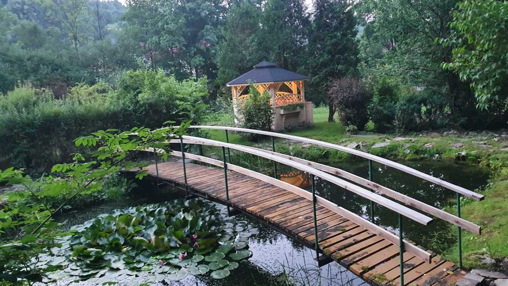 Altana drewniana ogrodowa sześciokątna altanka zadaszenie wiata garaż