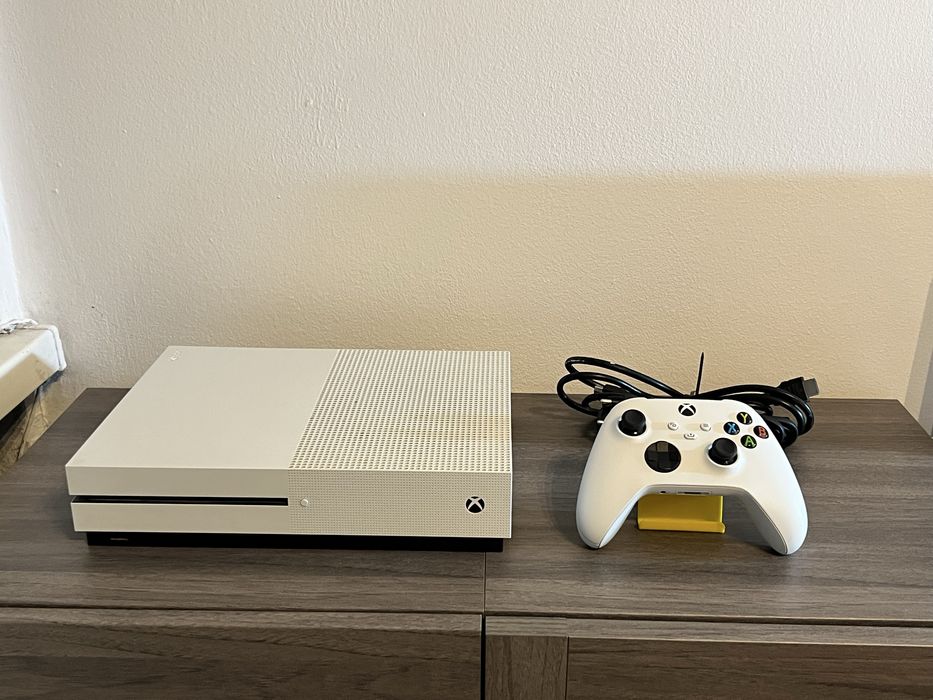 Xbox One S 1TB Pad series X