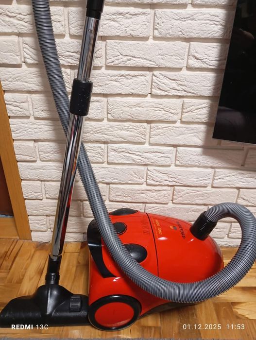 Пылесос Rainford. 1600w