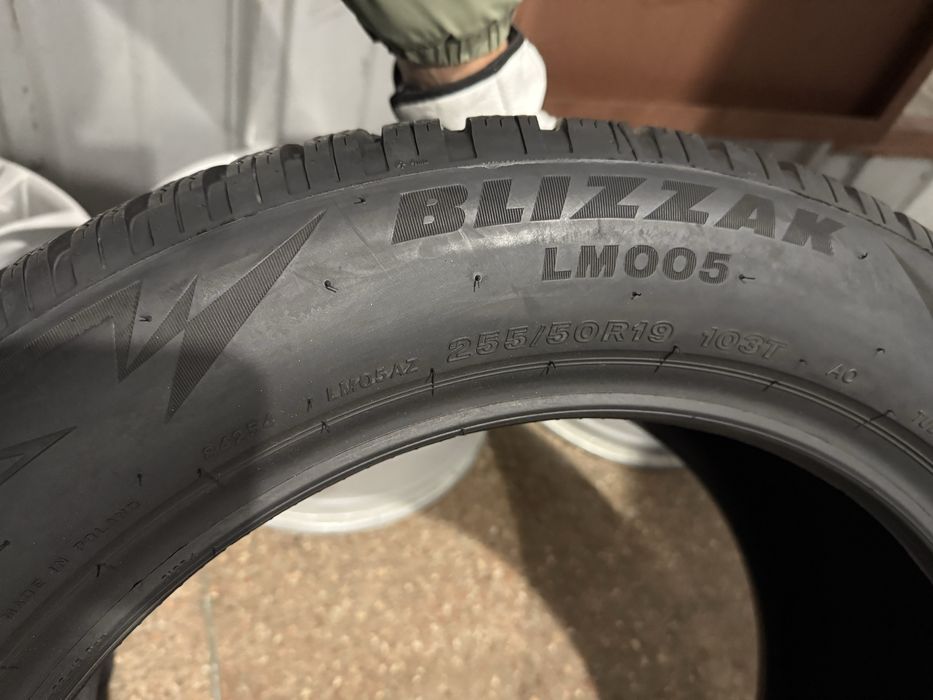 255/50 r19 Bridgestone 4шт.
