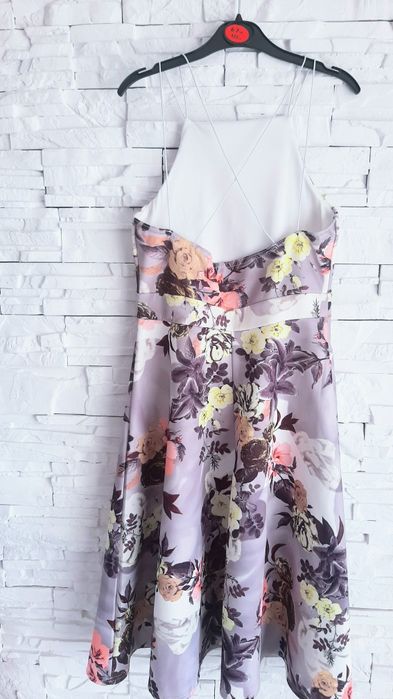 Przepiekna sukienka midi L