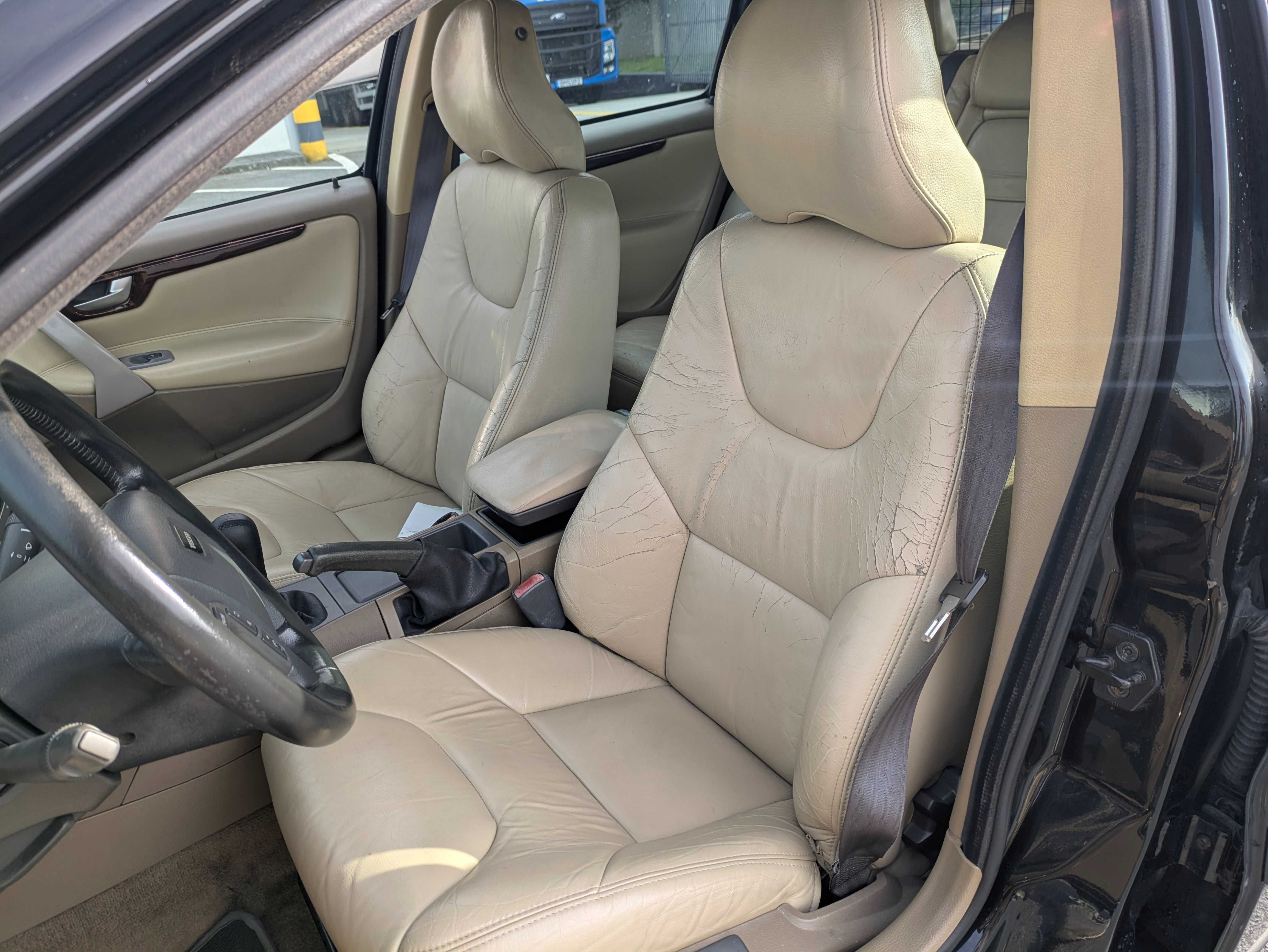 Volvo V70 2.0T 180cv Cx Manual - IPO até 2026