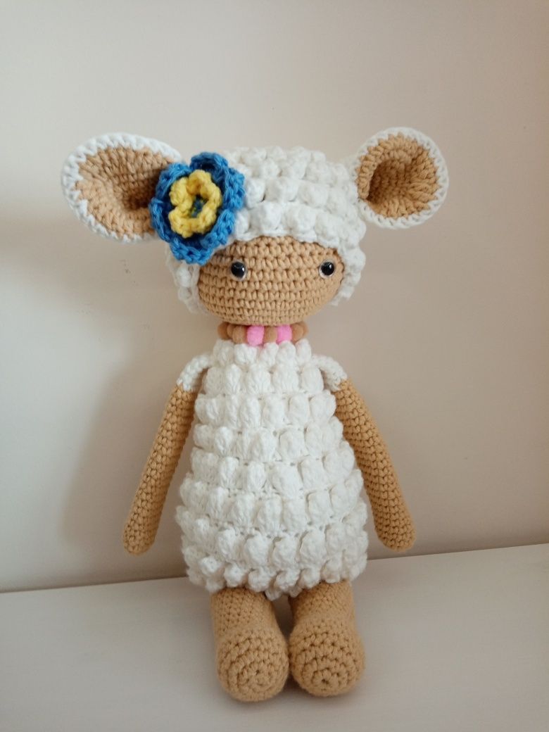 Bonecas feitas á mão com técnica AMIGURUMI