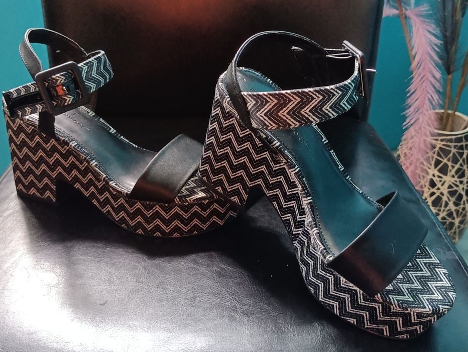 Buty z odkrytymi palcami