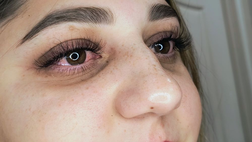 Нарощування вій, ламінування, фарбування брів