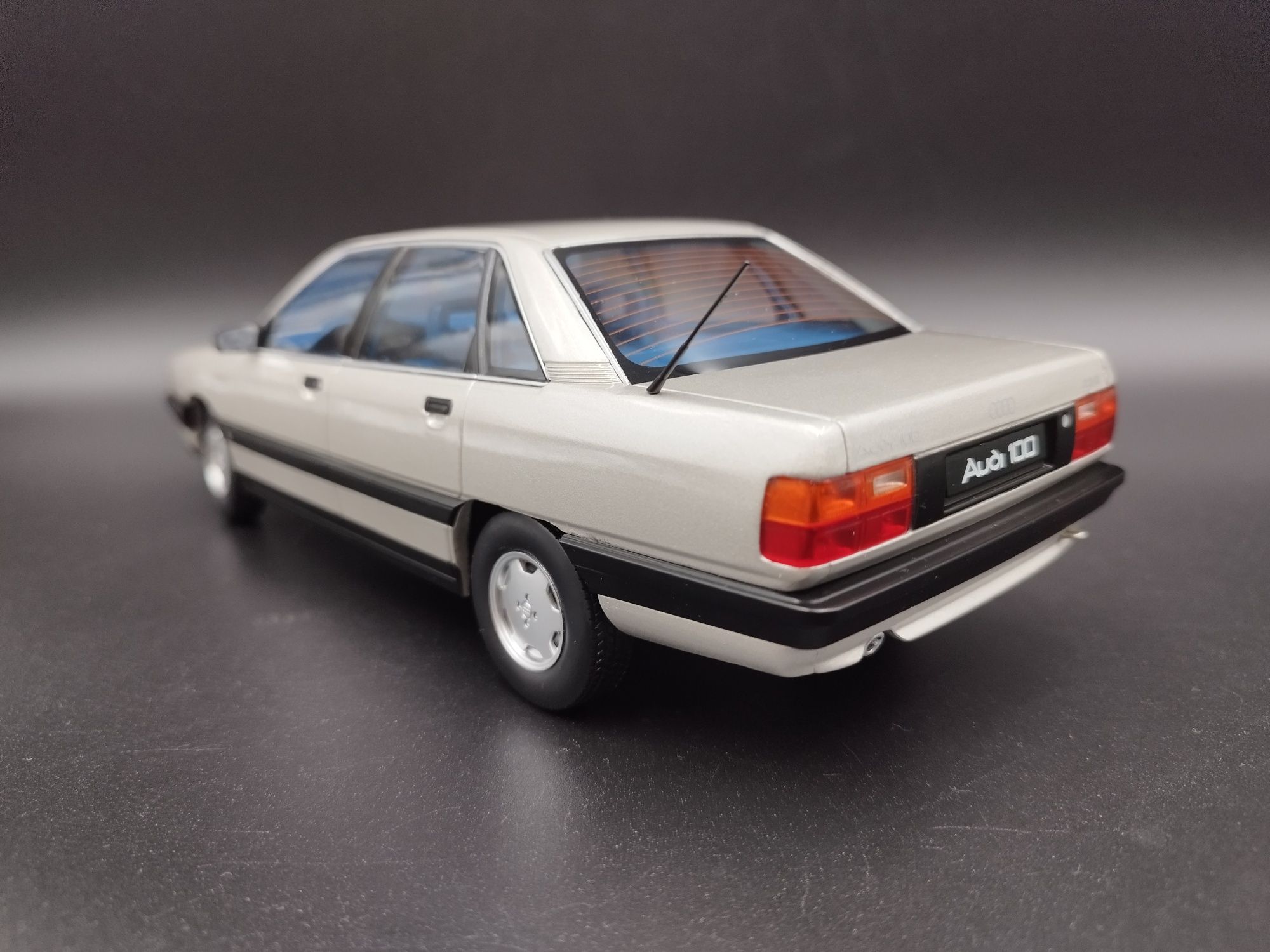 1:18 Triple9 1989 Audi 100 C3 silver  model