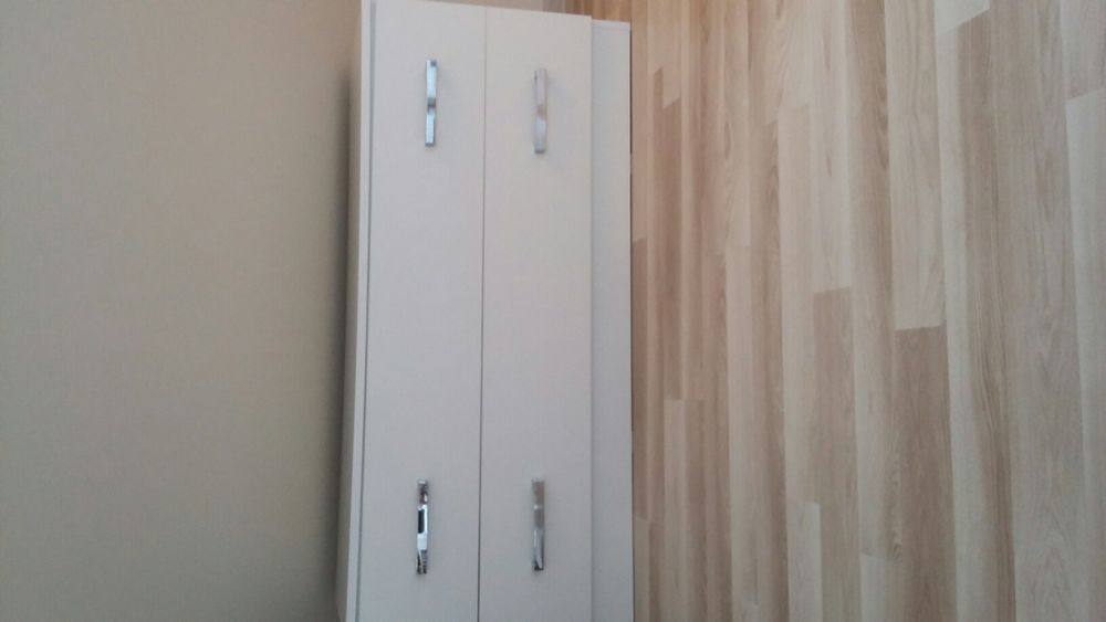 Komoda biala dwie szuflady