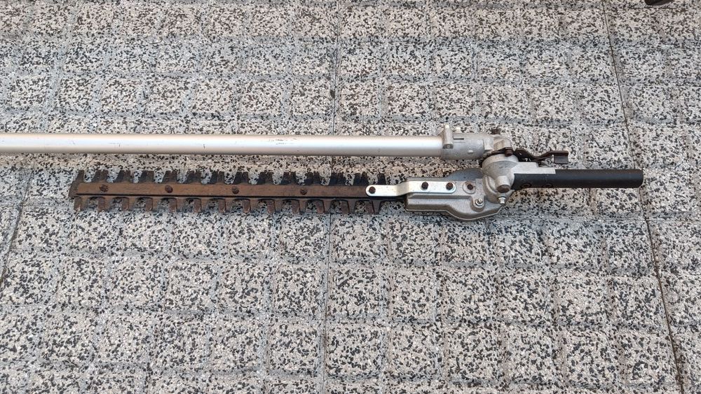 Roçadeira de relva a gasolina - BÜCHER KRAFT.