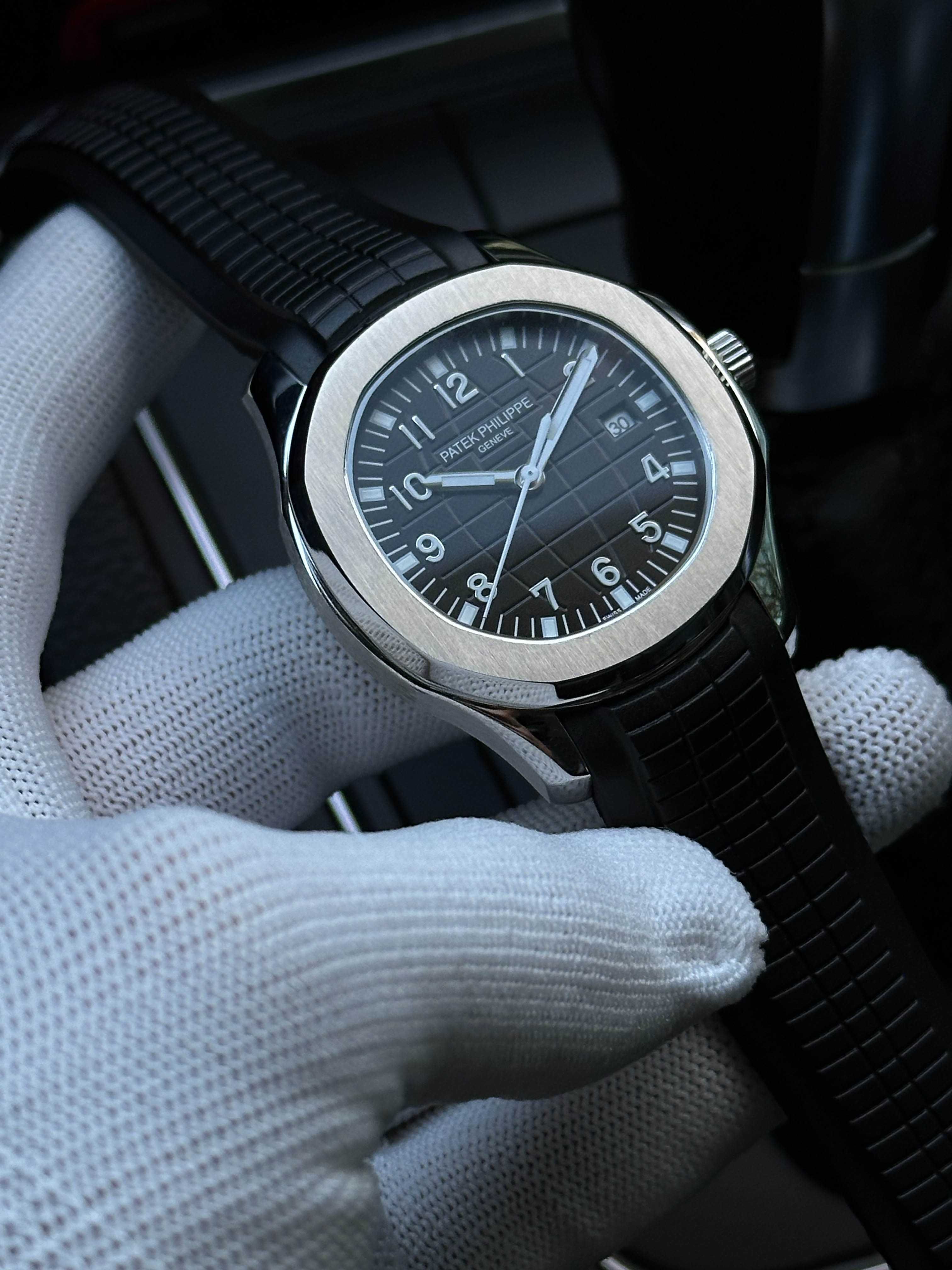 Швейцарские часы Patek Philippe Aquanaut. Механика с автоподзаводом.
