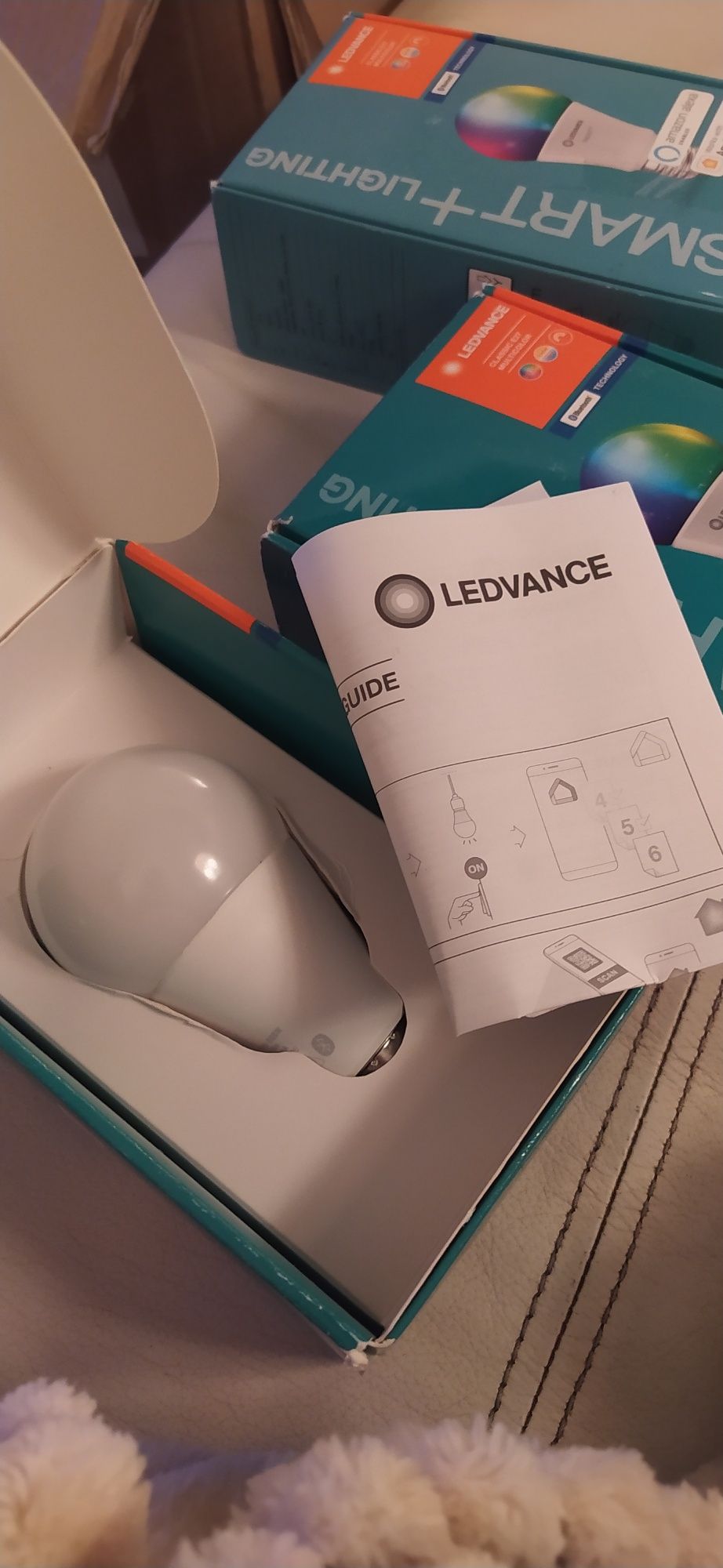 Żarówka Ledvance Smart+  E27 bluetooth multicolor  10W  800lm