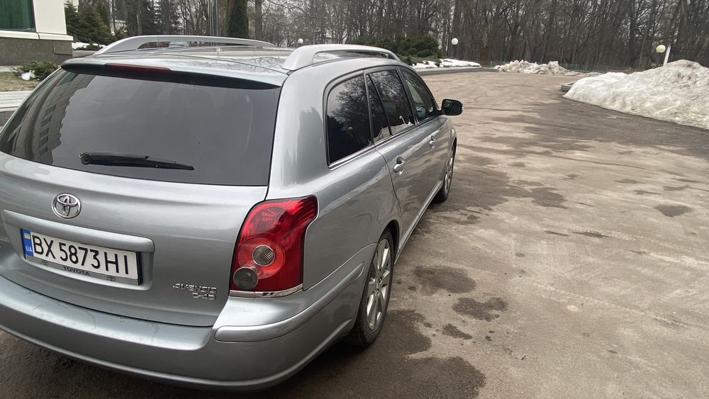 Продам тойота Авенсис 2008