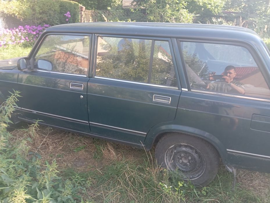 Автомобіль ВАЗ 2104