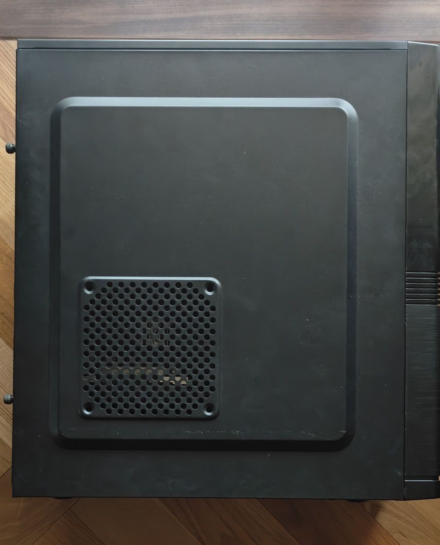 Комп'ютер i3-10100f, RX 560 4 GB GDDR5, 16 GB DDR4