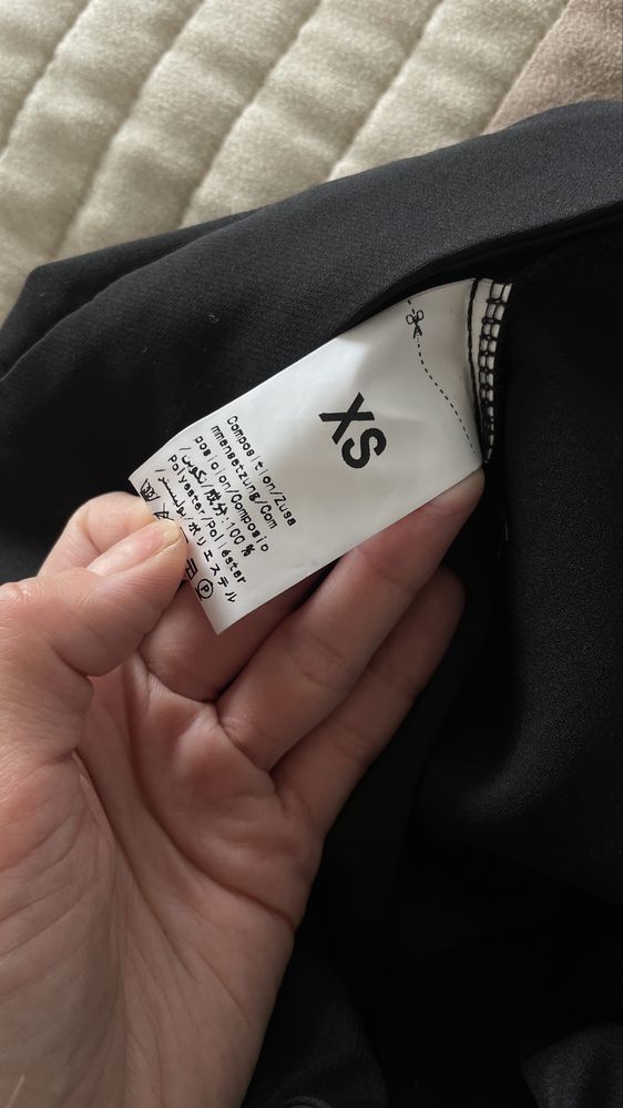 czarne spodenki są lekkie xs/s