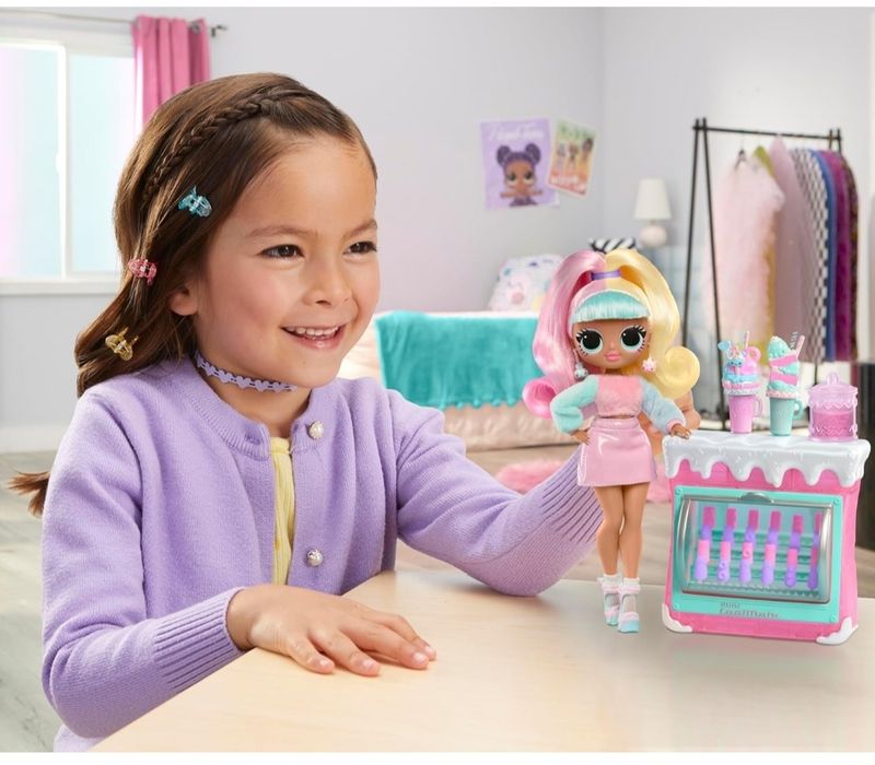 LOL Surprise! OMG Sweet Nails