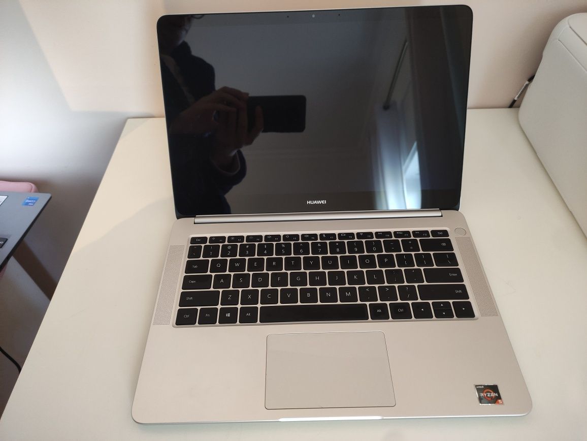Huawei Matebook D Signature Edition