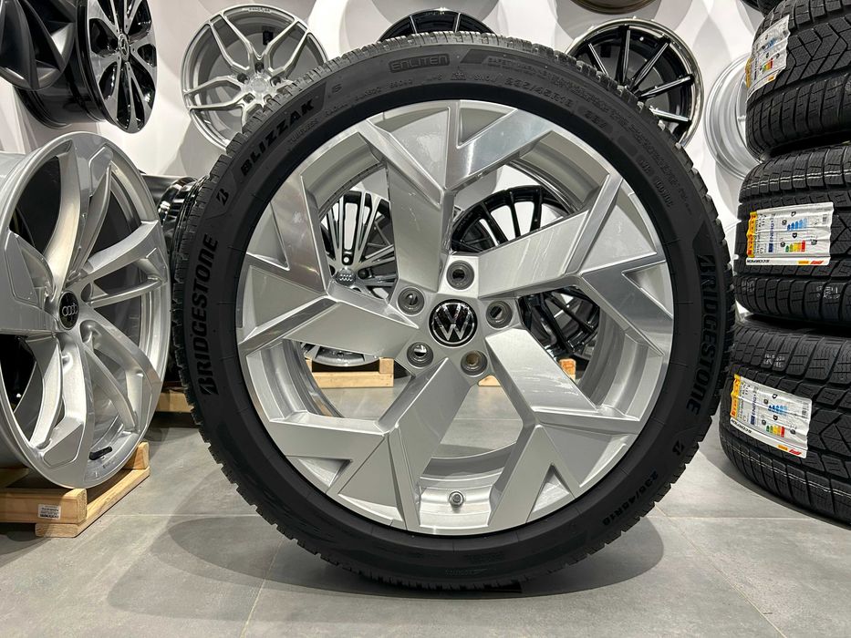 Oryginalne koła zimowe 18 5x112 VW Passat B8 B9 235/45R18 Bridgestone