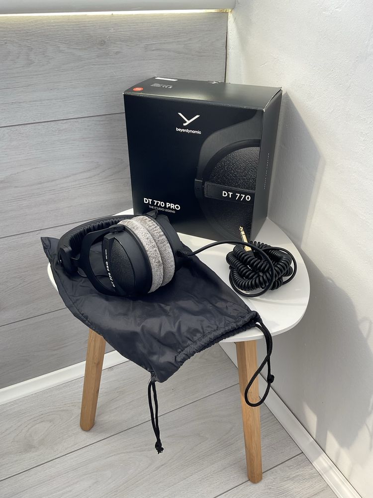 Beyerdynamic DT 770 Pro  250 Om The Studio Legend навушники студійні