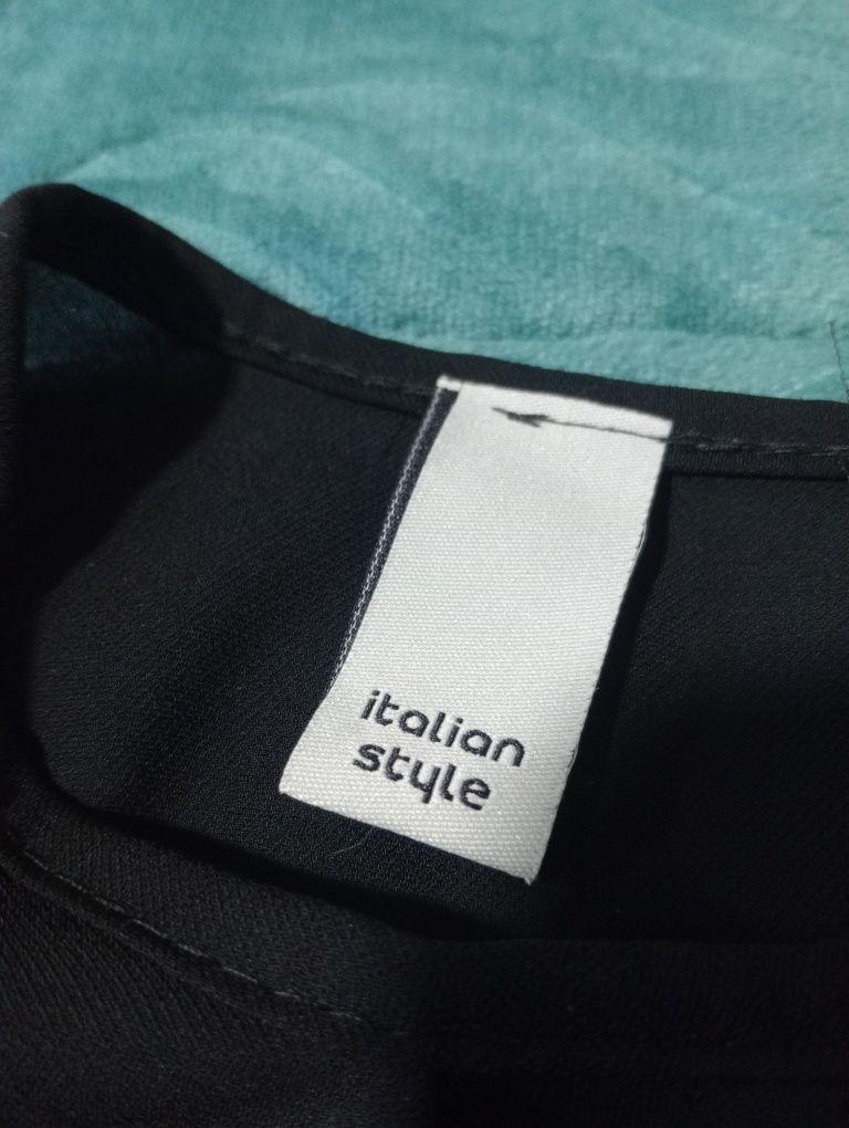 Blusa preta com pérolas