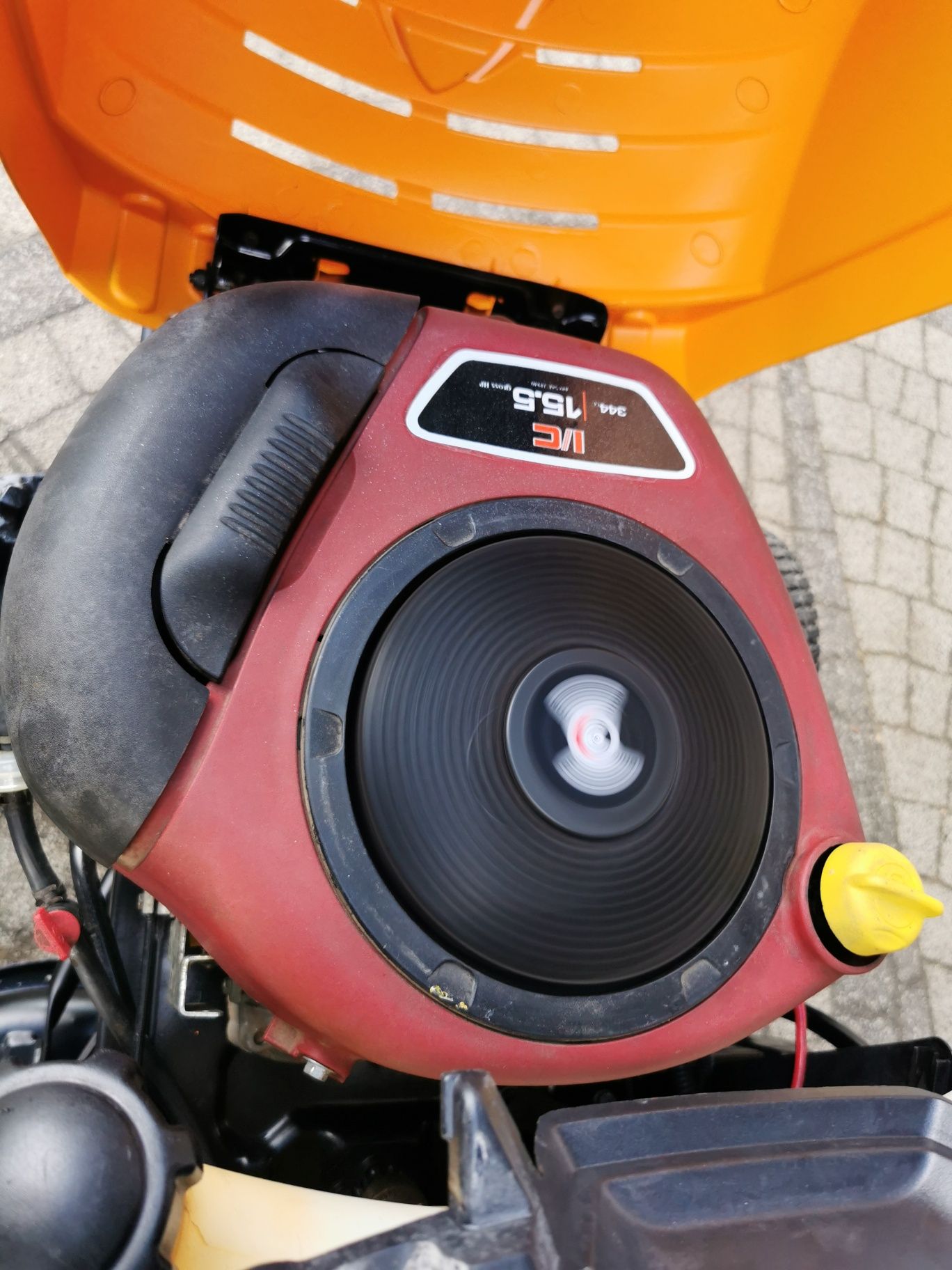 Stiga Estate 15,5 HP Briggs Kosz NewModel Traktorek Kosiarka