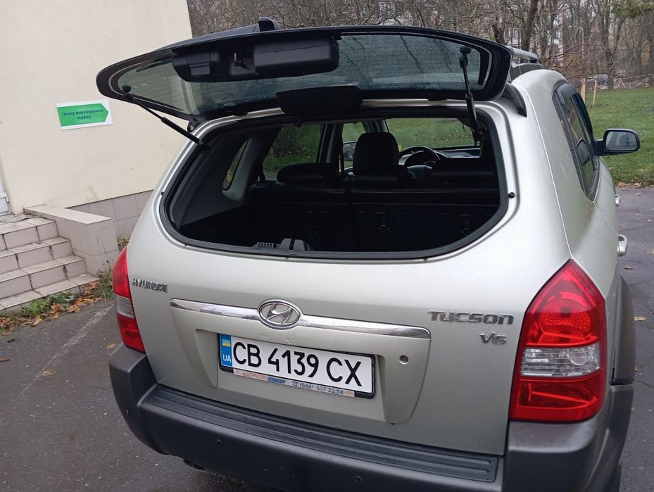 Hyundai Tucson 2.7   Акпп