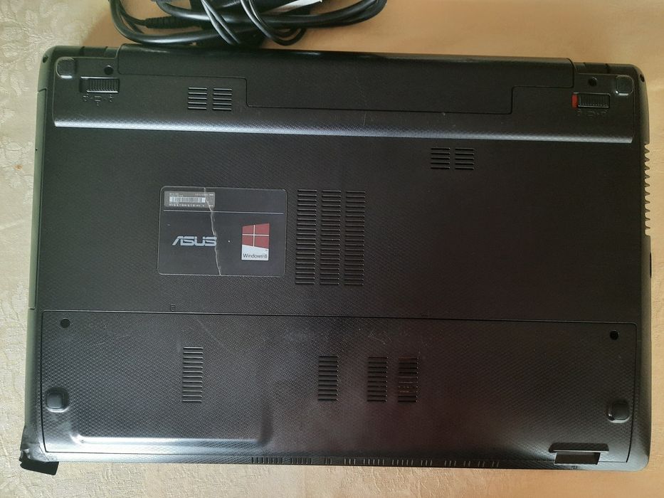 Portátil Asus X55U