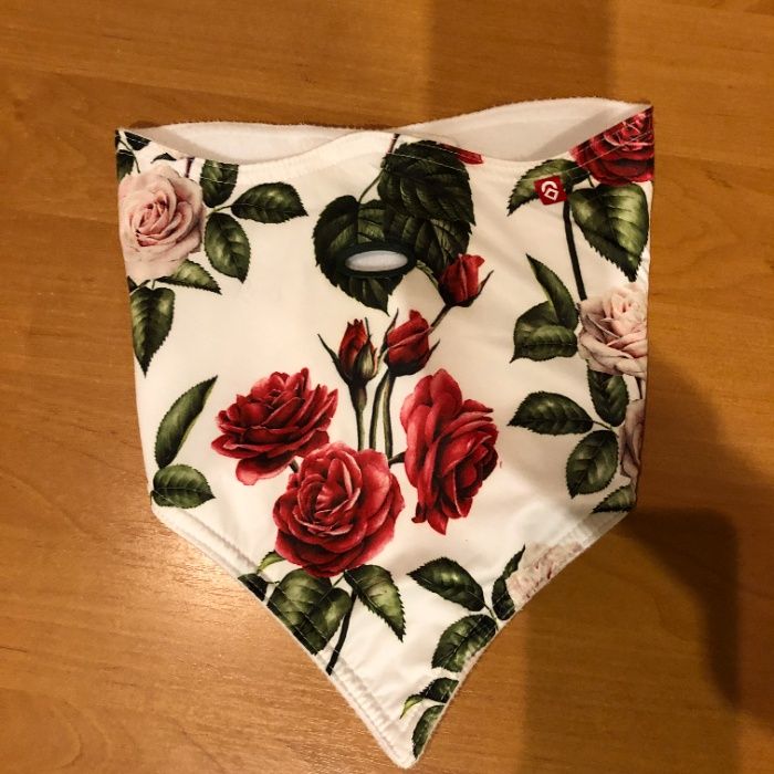 Бандана маска баф женская Airhole Roses белая S/M