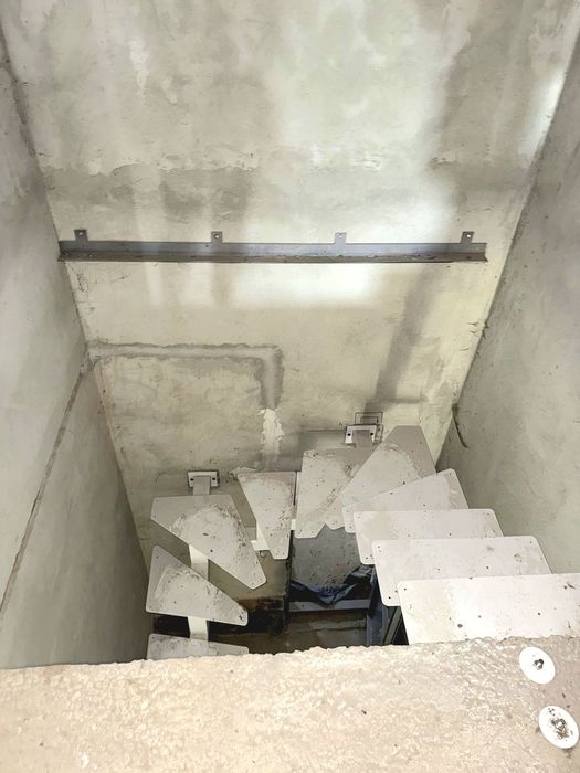 Продається 5-ти кімнатний будинок у місті Городок 30км від Львова