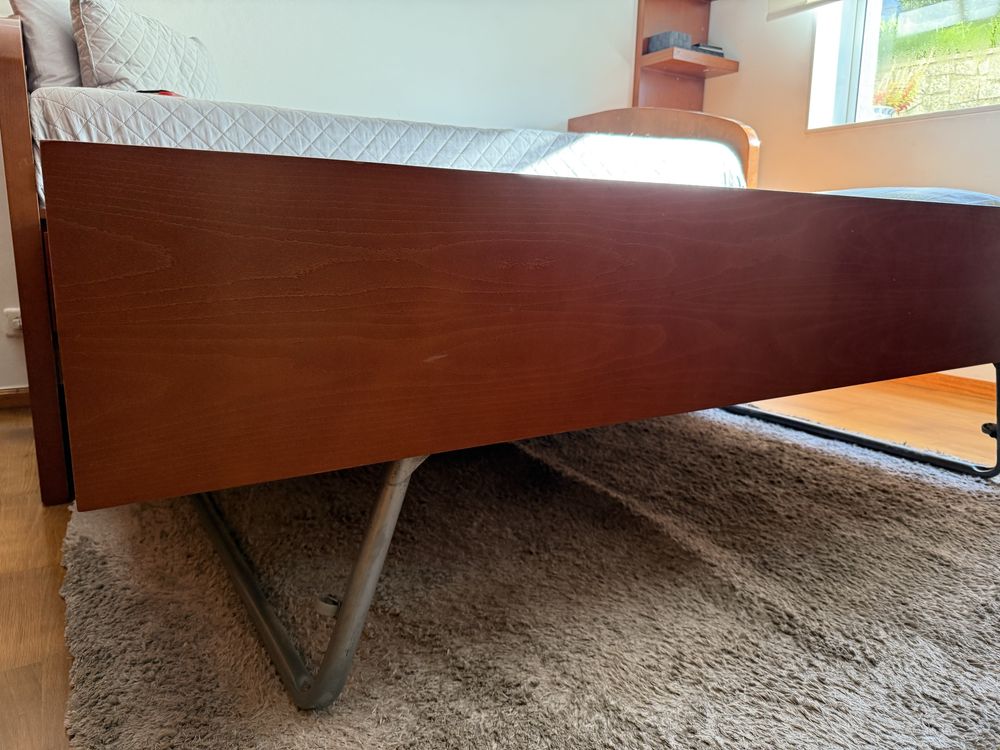 Conjunto de quarto( camas + estante)