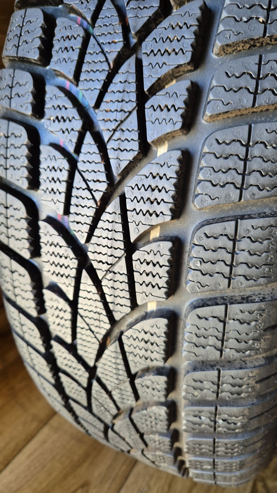 215/60/17C Dunlop Komplet zima 8mm 18r jak Nowe