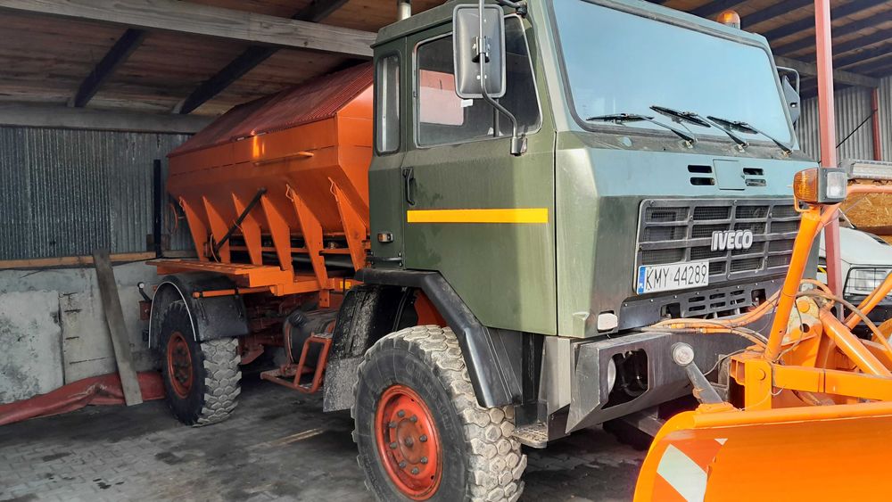 IVECO UNIC pługo-piaskarka skrzynia ładunkowa