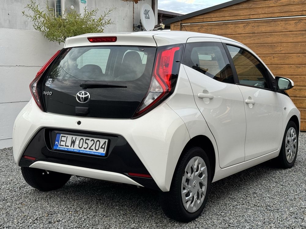 Toyota aygo 1.0 2021 rok faktura vat23% cenna brutto klima 1 własciel