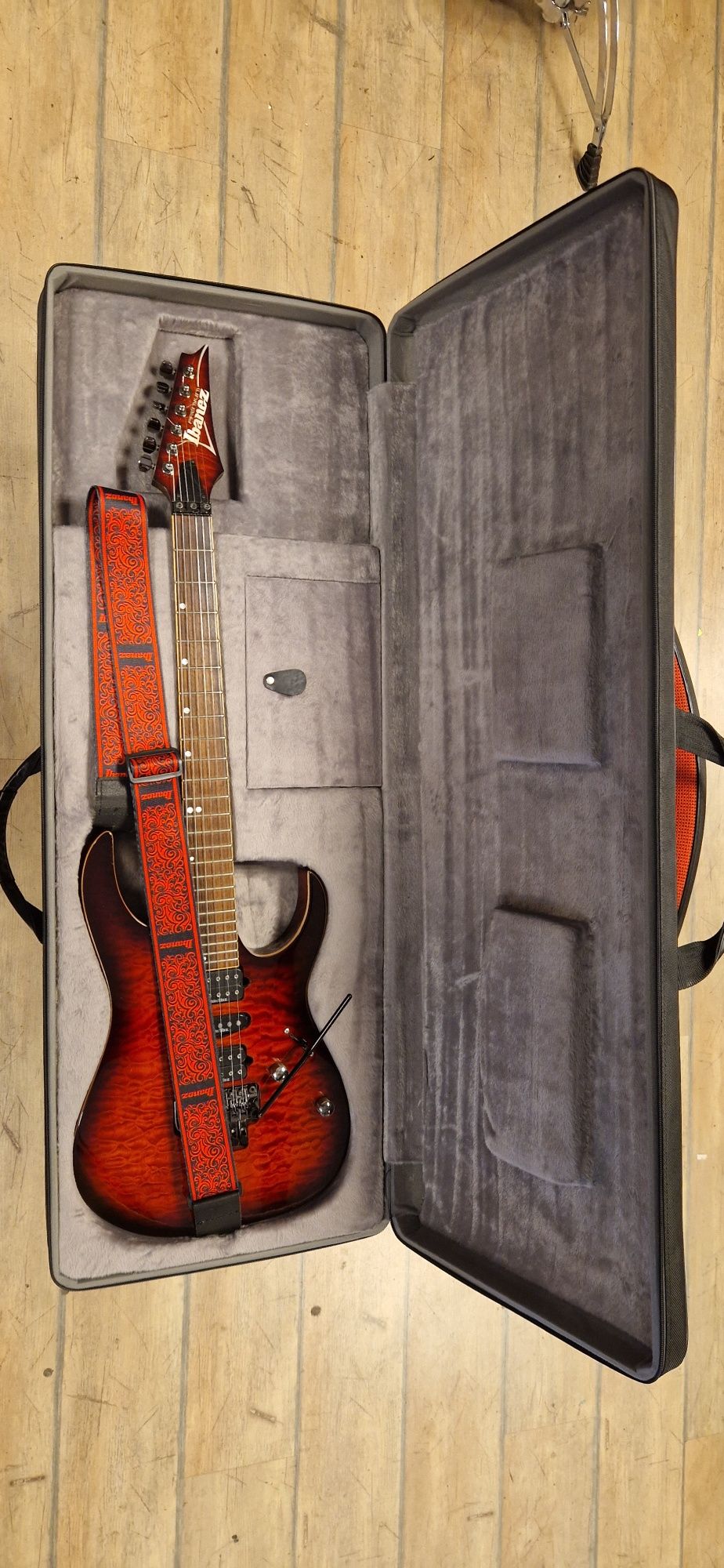 Ibanez Premium RG 970
