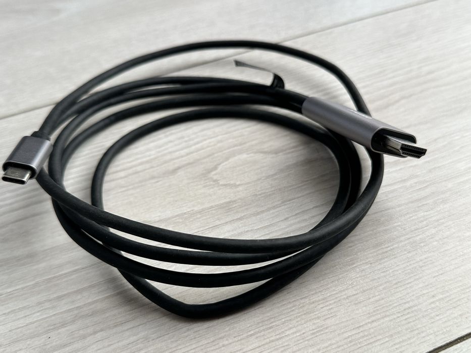 кабелі та адаптери (USB-C, HDMI, LAN, Micro-USB)