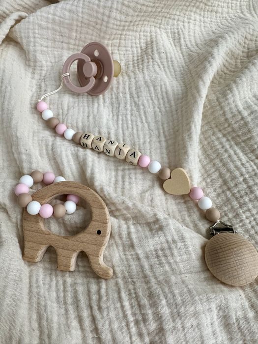 Zestaw zawieszka do smoczka + gryzak