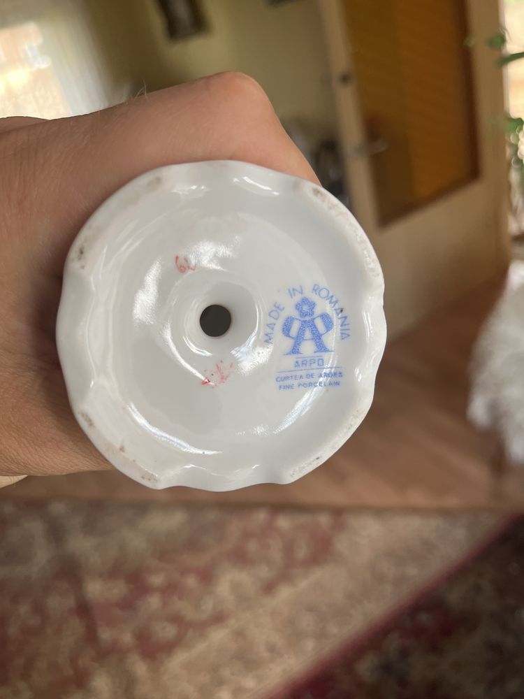 Świecznik figurka aniołek z porcelany