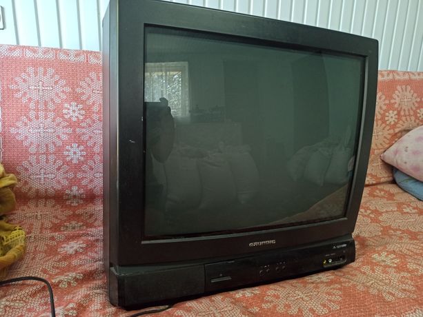Телевизор телевізор Grundig T55-440 на запчастини.