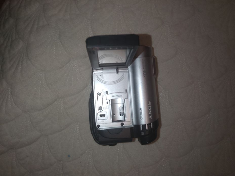 Продам відеокамеру sony hybrid