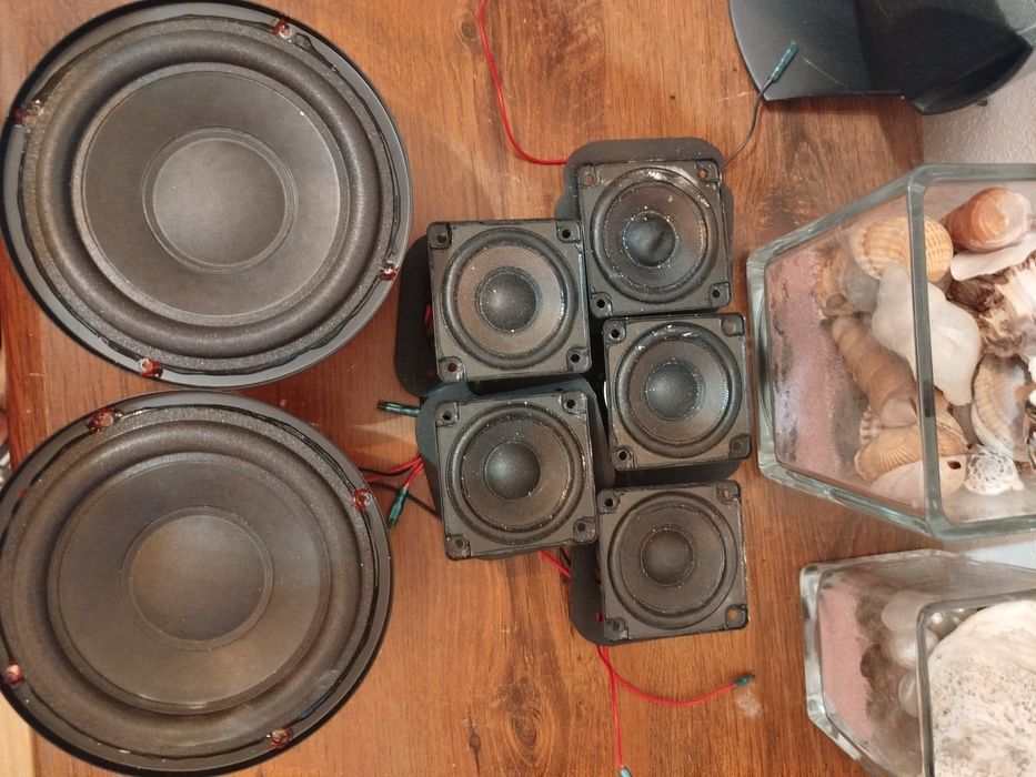 Głośniki bose dwa basowe średnie