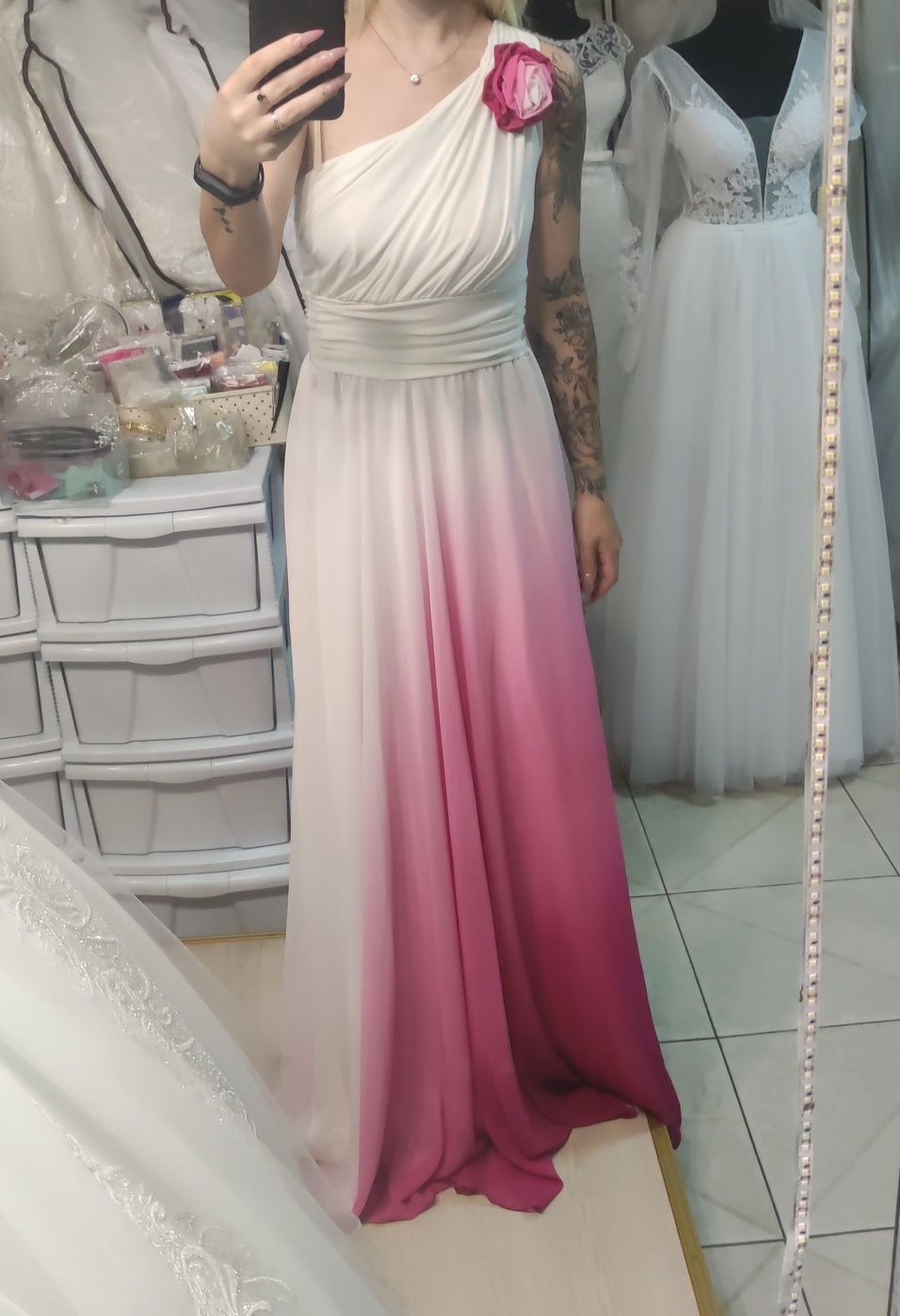 Свадебное платье женское 40-42-44 размер белое амбре в пол выпускное