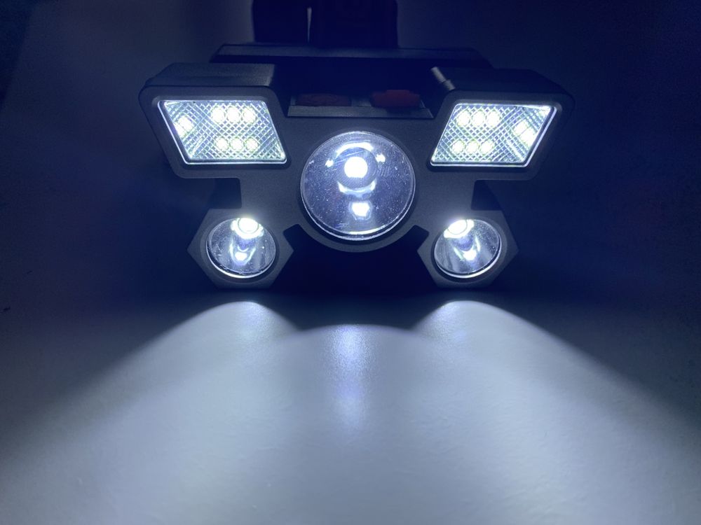 Lanterna 5 leds, 4 modos de luz.