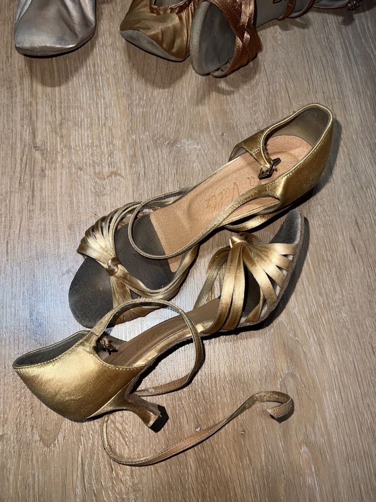 Туфли для бальних танцев (латина/стандарт)