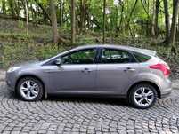 Ford Focus garażowany zadbany serwisowany ASO Ford bezwypadkowy